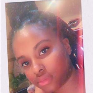 Meet your Posher, Alia